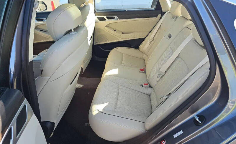 2016 Hyundai Genesis