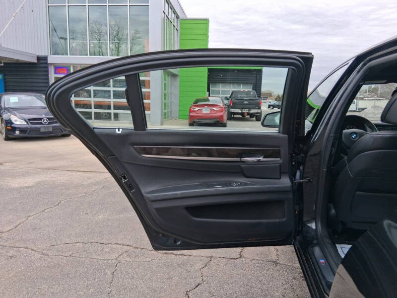 2012 BMW 7 Series 750Li xDrive