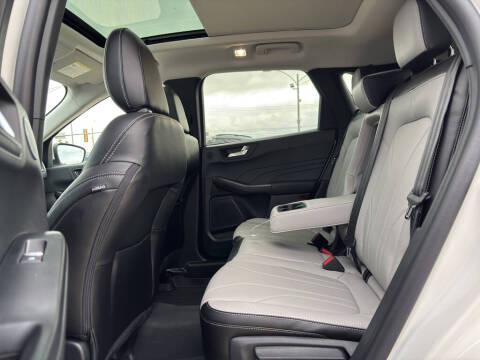 2026 Ford Escape Platinum