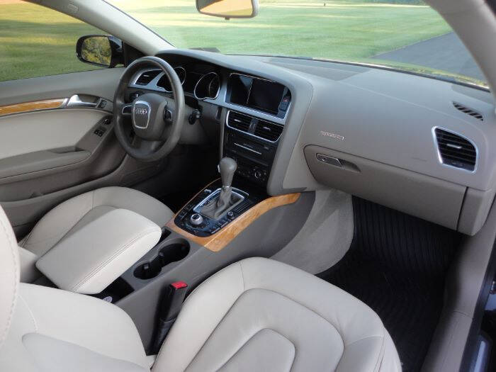 2010 Audi A5 2.0T quattro Premium Plus