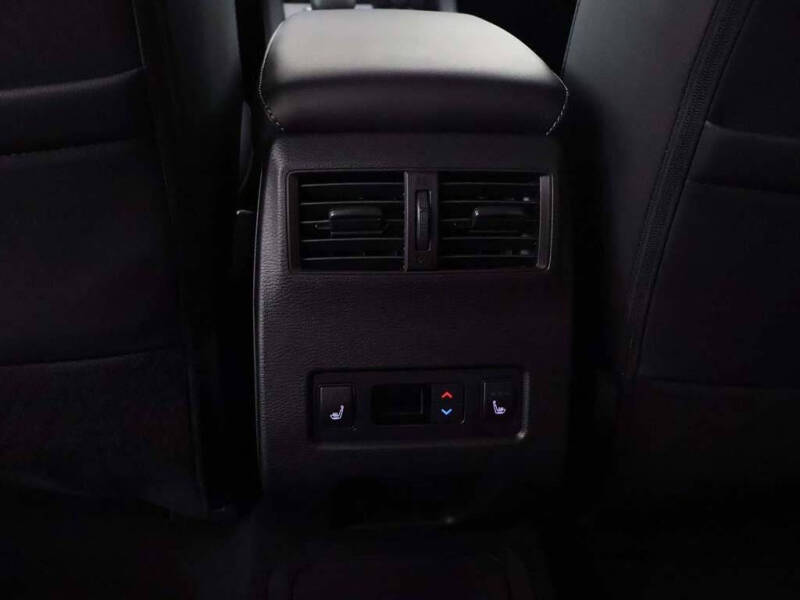 2025 Mitsubishi Outlander PHEV SEL