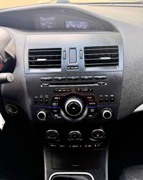2013 Mazda MAZDA3 i Touring
