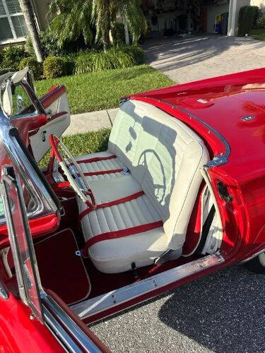 1957 Ford Thunderbird