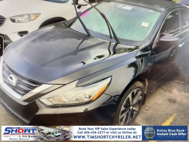 2018 Nissan Altima SR's photo