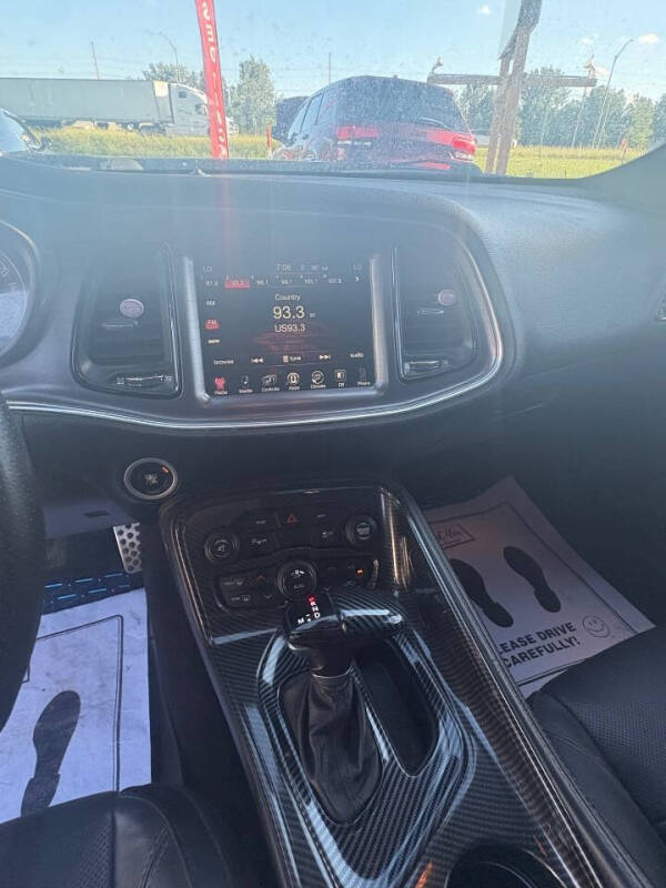 2016 Dodge Challenger SXT Plus