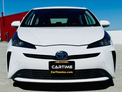 2022 Toyota Prius LE