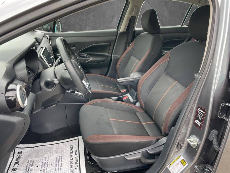 2020 Nissan Versa SR