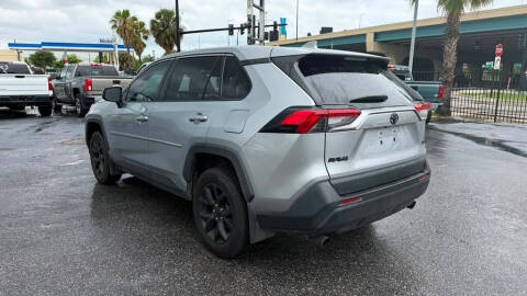 2022 Toyota RAV4 LE