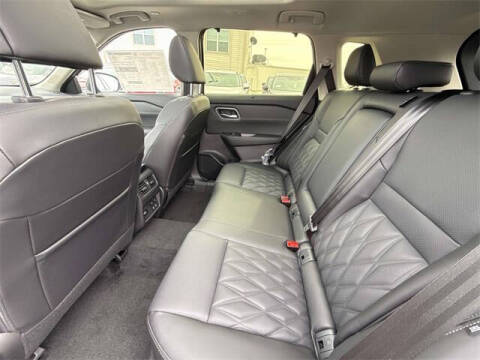 2025 Nissan Rogue Platinum