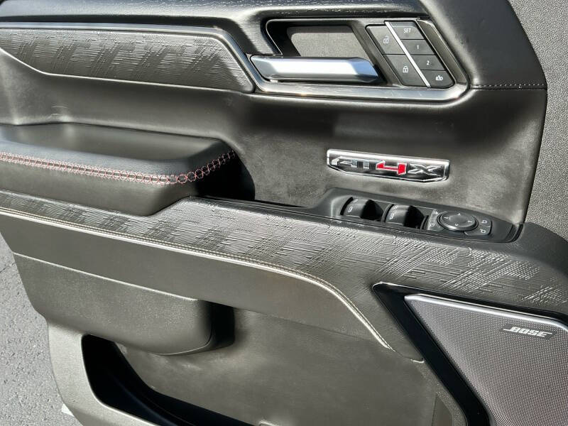 2023 GMC Sierra 1500 AT4X