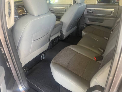 2017 RAM 1500 SLT