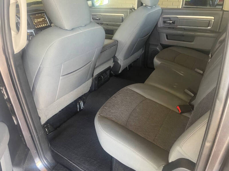2017 RAM 1500 SLT