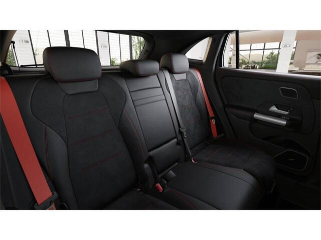 2025 Mercedes-Benz GLA AMG GLA 35