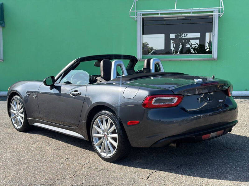 2017 FIAT 124 Spider Lusso