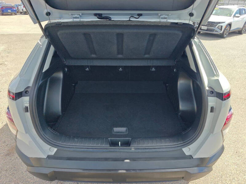 2025 Hyundai Kona SEL