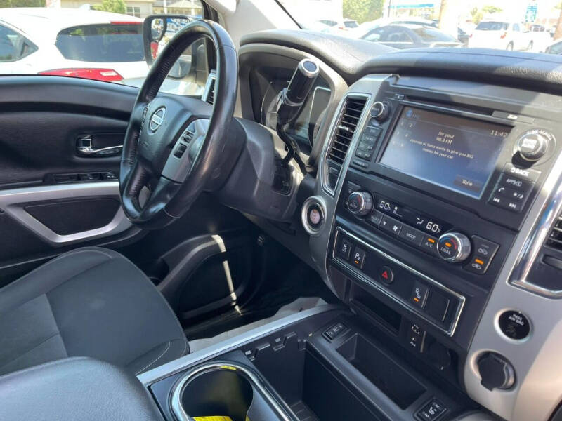 2018 Nissan Titan SV