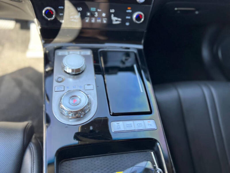 2025 Genesis G80 2.5T