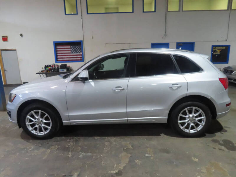 2011 Audi Q5 2.0T quattro Premium
