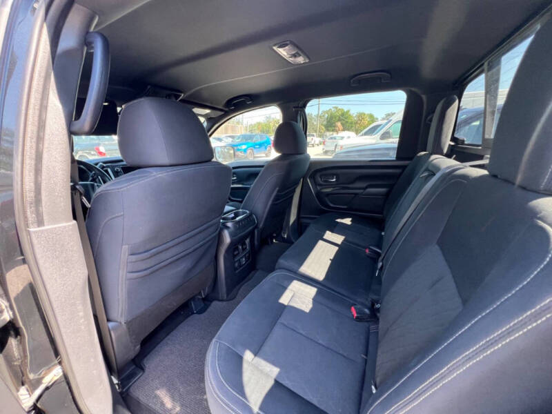 2019 Nissan Titan SV