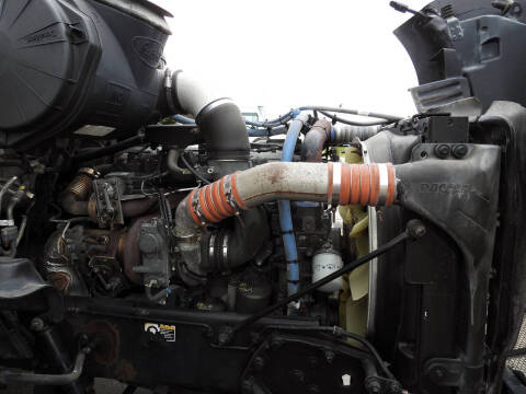 2015 Peterbilt 587