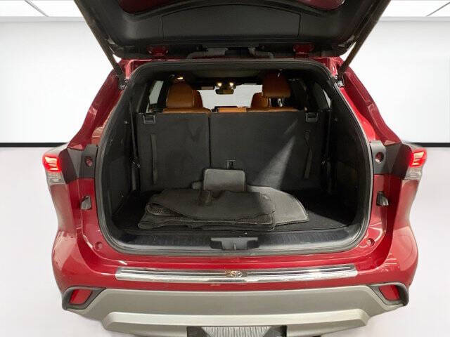 2022 Toyota Highlander Platinum