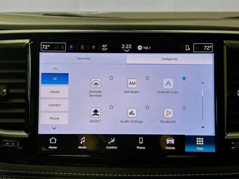2027 Chrysler Pacifica Select