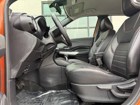 2020 Nissan Kicks SR