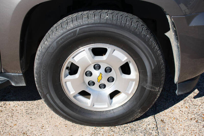 2012 Chevrolet Suburban LS