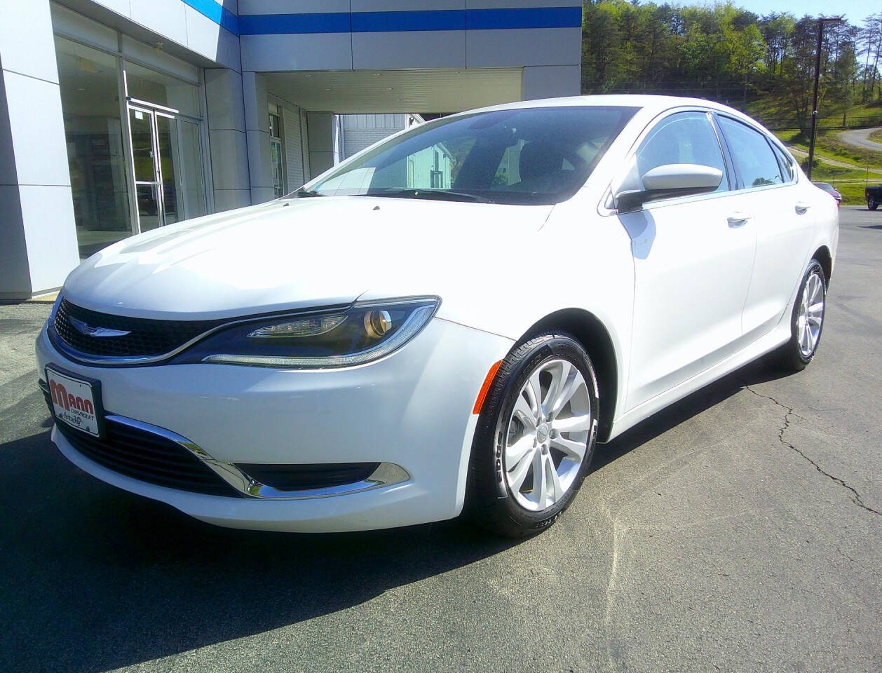 2015 Chrysler 200 Limited Limited 4dr Sedan 1