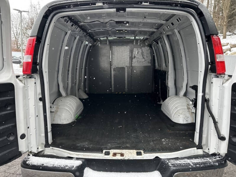 2021 Chevrolet Express 2500