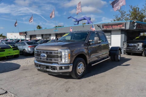 2023 Ford F-350 Super Duty for sale at CABRERA AUTO SALES in Hialeah Gardens FL