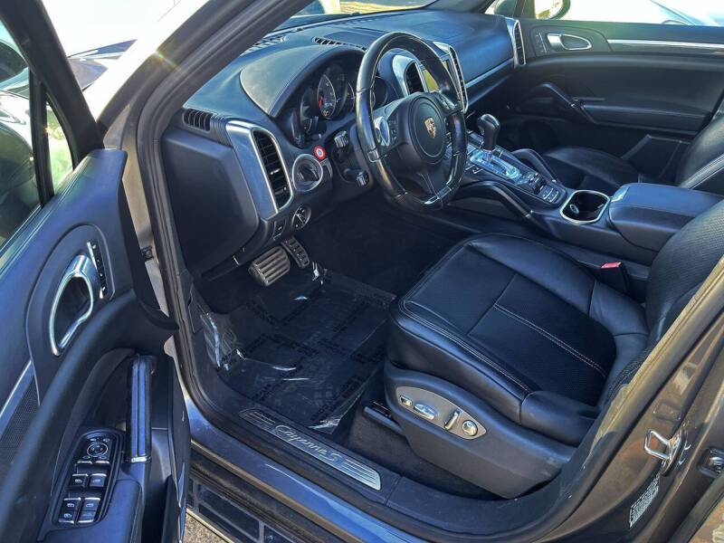 2011 Porsche Cayenne S