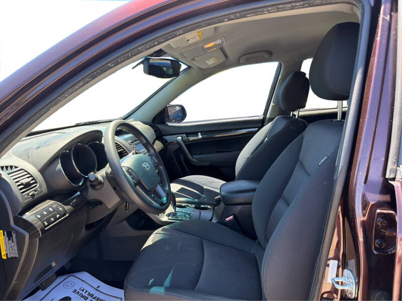 2011 Kia Sorento LX