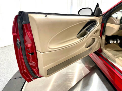 2004 Ford Mustang GT Deluxe