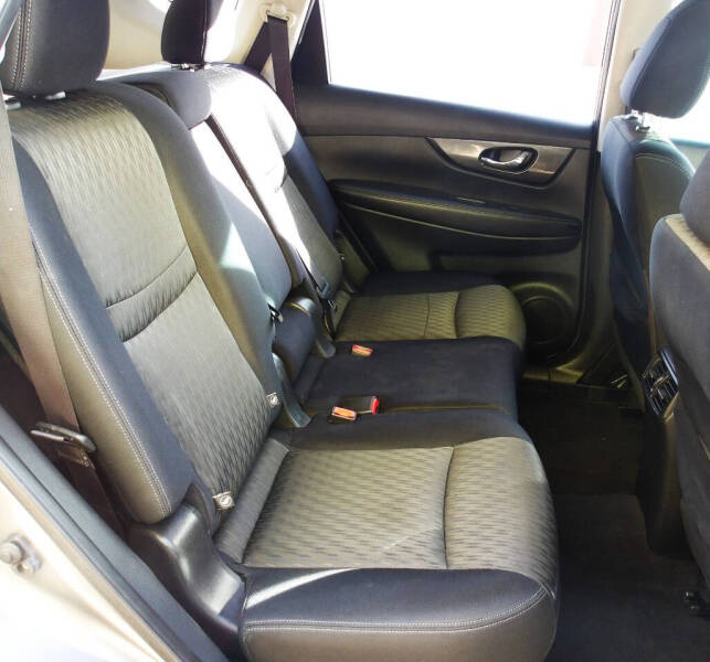 2017 Nissan Rogue SV