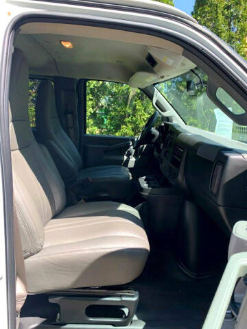 2018 Chevrolet Express LS 2500