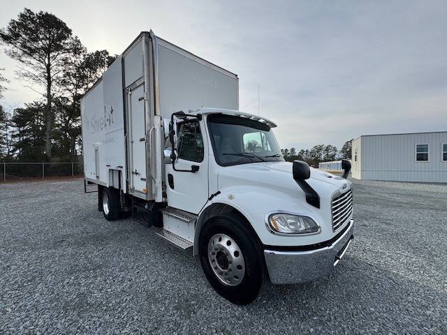 2018 Freightliner M2 106
