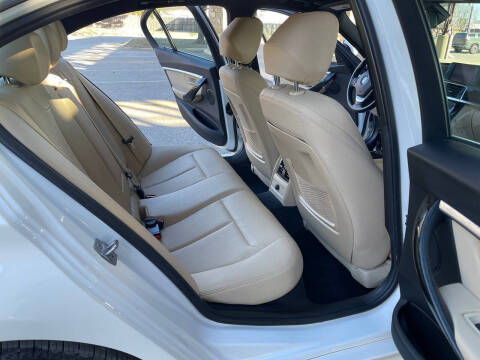 2018 BMW 3 Series 330i xDrive