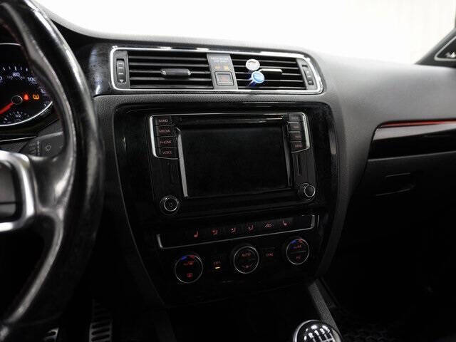 2017 Volkswagen Jetta 2.0T GLI