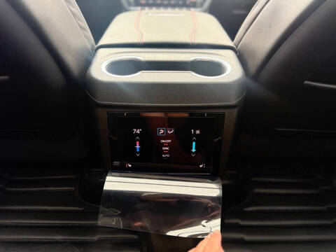 2025 GMC Yukon AT4 Ultimate