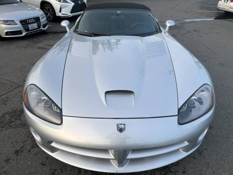2004 Dodge Viper SRT-10