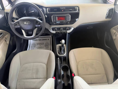 2017 Kia Rio 5-Door LX