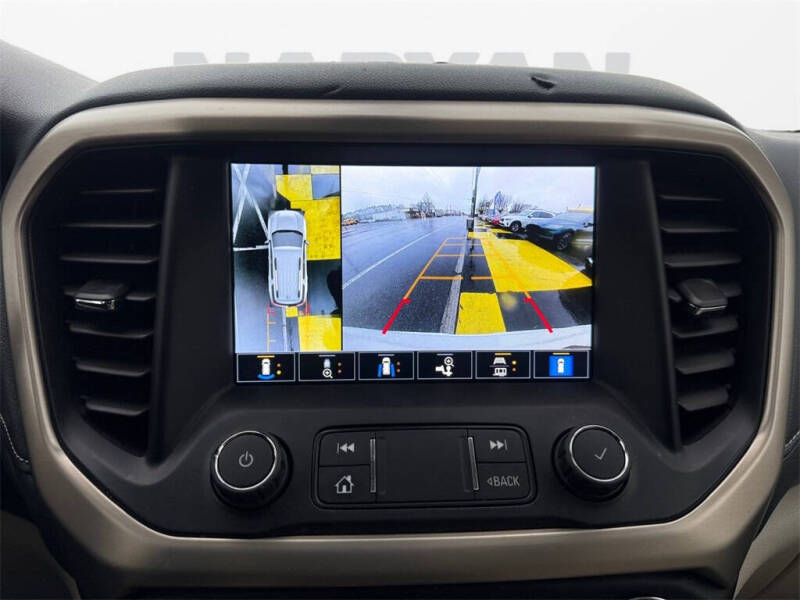 2022 GMC Acadia Denali