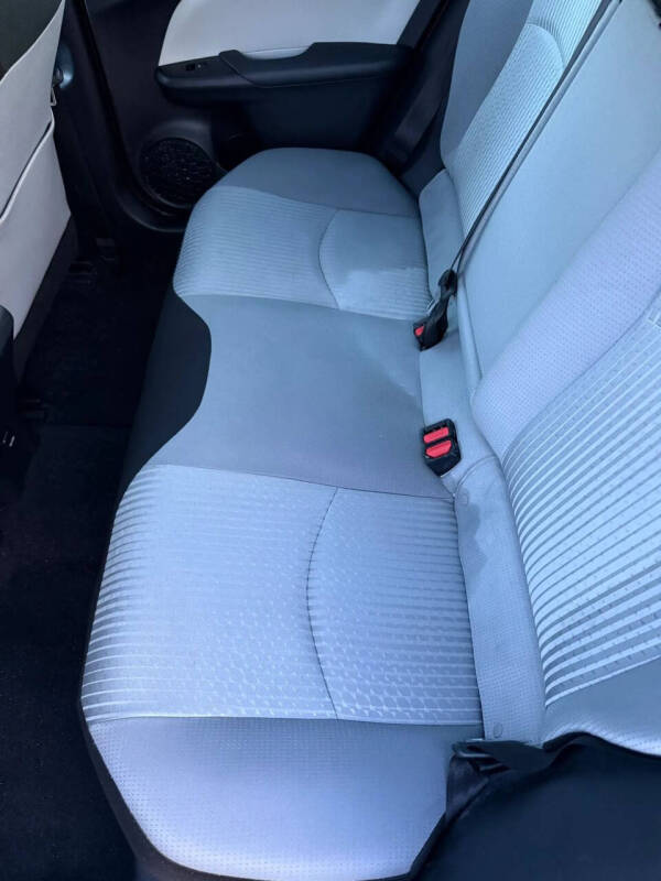 2016 Toyota Prius Two