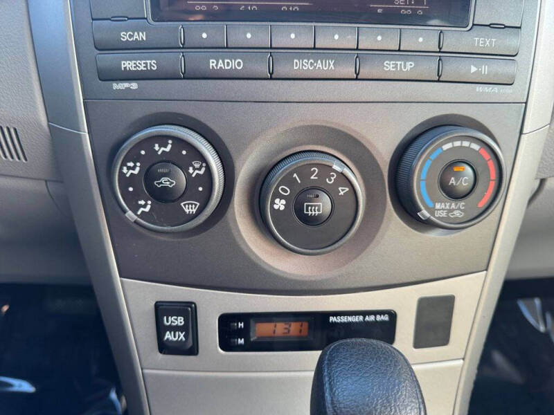 2011 Toyota Corolla LE