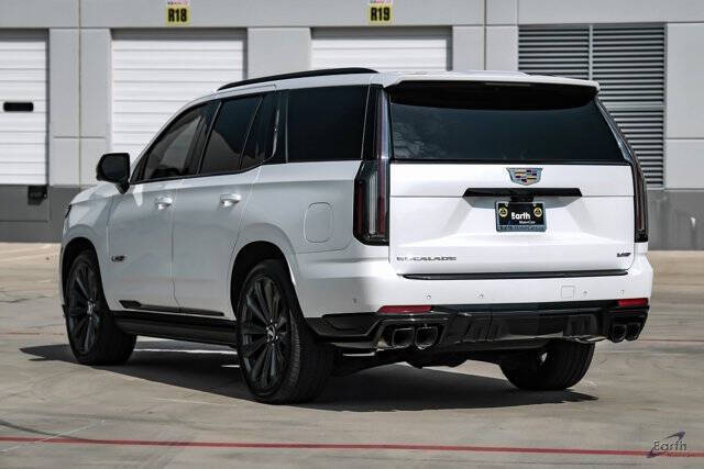 2025 Cadillac Escalade-V
