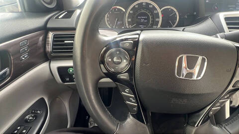 2017 Honda Accord EX-L w/Navi w/Honda Sensing