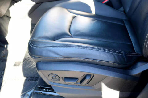 2020 Audi Q8 quattro Premium Plus 55 TFSI