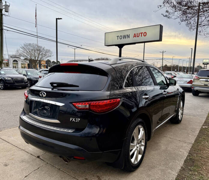 2013 Infiniti FX37