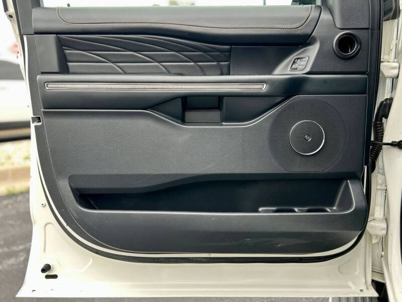 2023 Ford Expedition MAX Platinum